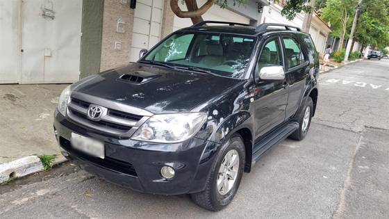 TOYOTA HILUX SW4 3.0 SRV 4X4 16V TURBO INTERCOOLER DIESEL 4P AUTOMÁTICO